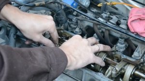 Регулировка клапанов двигателя Рено на Сандеро, Логан