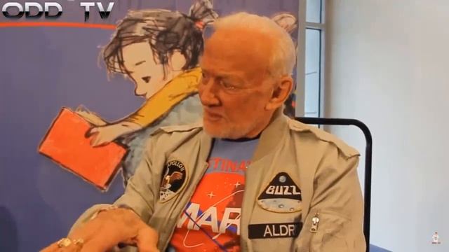 Базз Олдрин признает что мы никогда не были на Луне смотреть онлайн