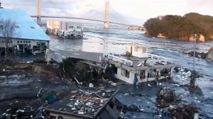 Цунами в Японии 2011 1