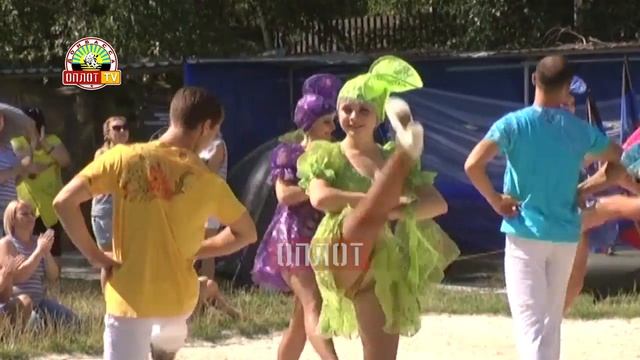 • Фестиваль в Зугресе смотреть онлайн