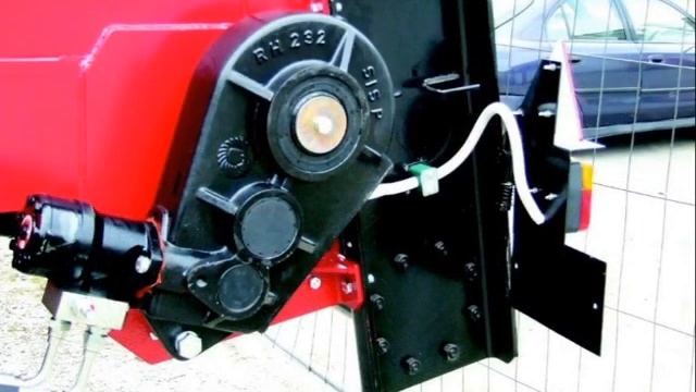 Разбрасыватель навоза PTU-17D 2гориз шнека+2диска смотреть онлайн