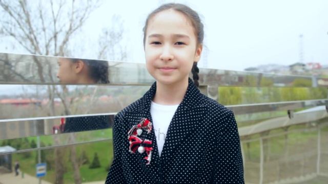 Дети классно спели песню своему дедушке под музыку The Beatles смотреть онлайн