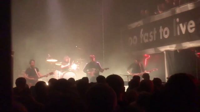 Sam Fender - Greasy Spoon (live at Newcastle Riverside 7-12-2017) смотреть онлайн