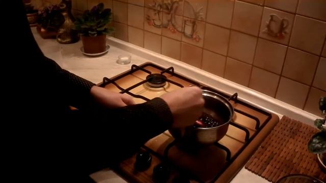 Черничный соус.  Готовит Никита Сергеевич