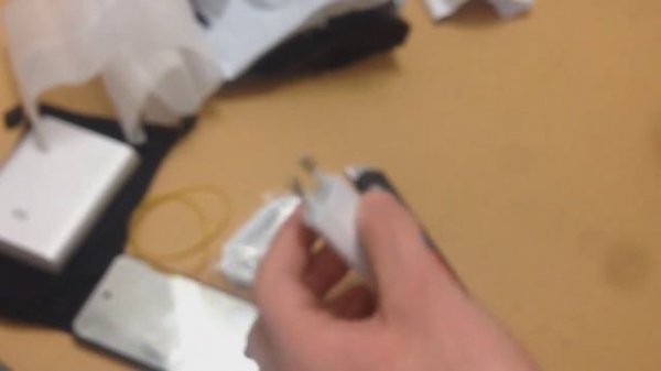 Комплект: Зарядка и Кабель для ipod 4/3 iphone 4/4s с miniinthebox.com