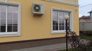 Фасад сделан в 2018году, штукатурка газобетона без утепления.