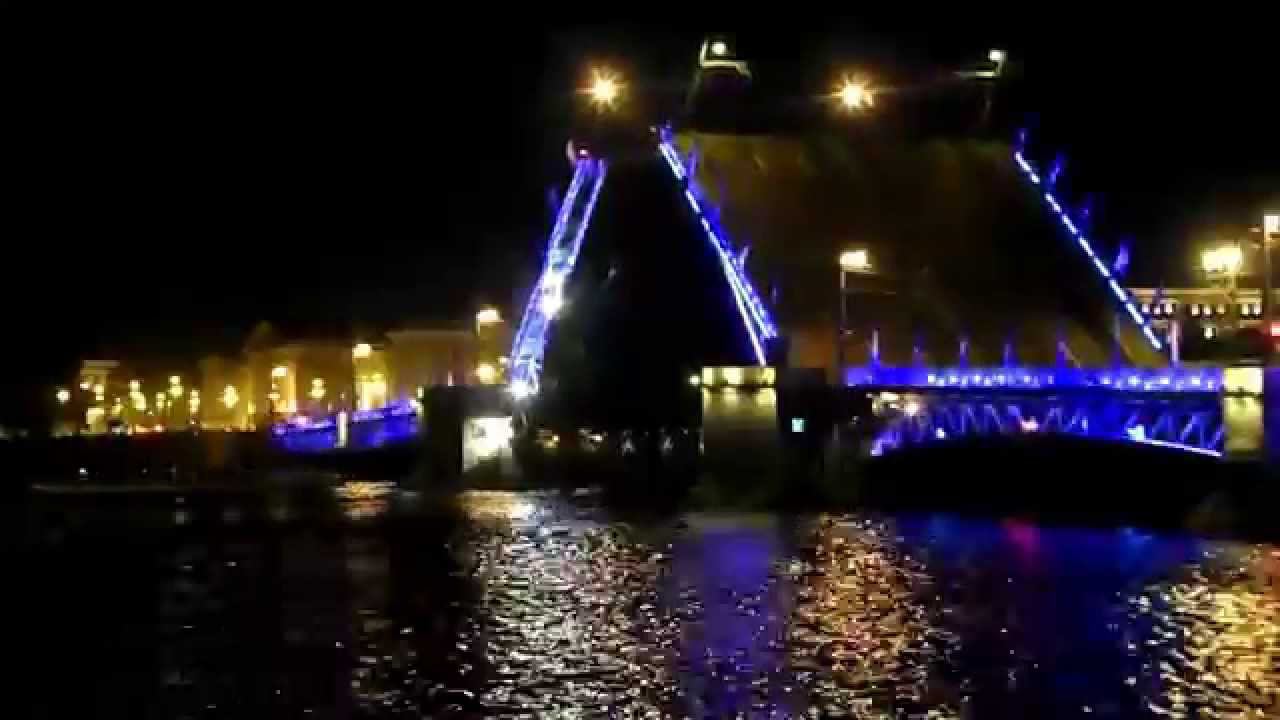 Разводка Дворцового моста (Санкт-Петербург) смотреть онлайн