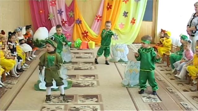 Танец лягушат. Весенний утренник. Младшая. смотреть онлайн