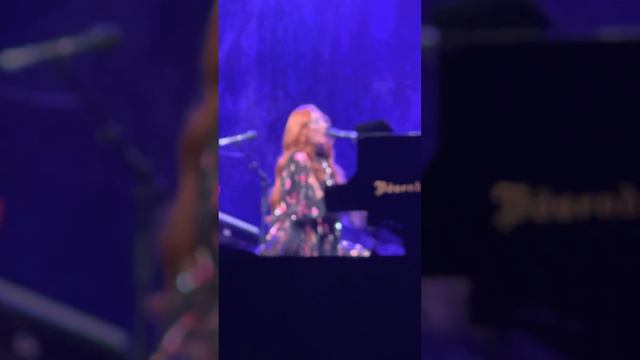 Yo George | Tori Amos | Paris 2023 смотреть онлайн