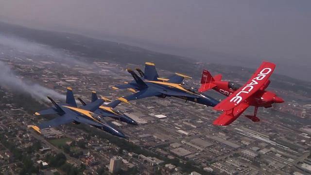 Fly over Seattle with the Blue Angels смотреть онлайн