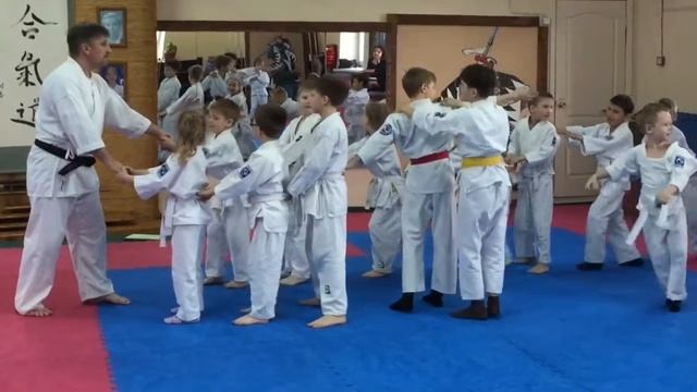 Игровая тренировка для младшей детской группы по айкидо смотреть онлайн