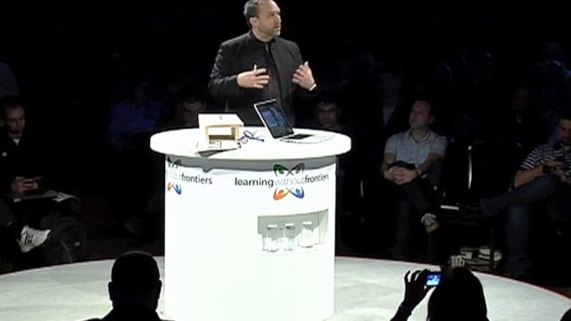 Jimmy Wales, Wikipedia, Learning Without Frontiers, London