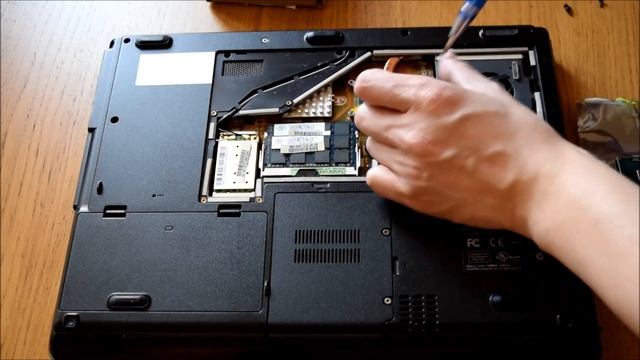 Upgrading the CPU Processor on the Asus X51RL from T2330 to T3400 смотреть онлайн