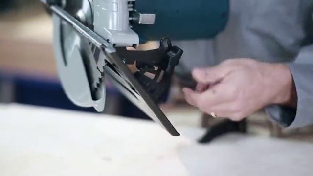 Bosch Circular Saw GKS 235 Turbo - BoschHardware.com смотреть онлайн
