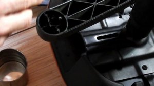 Ремонт офисного кресла с помощью полиморфуса (отпало колесо)