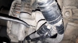 как снять генератор mitsubishi outlander xl 2007 год