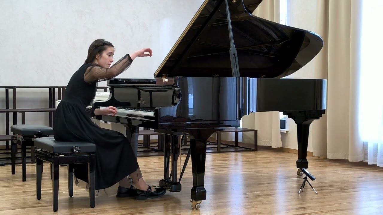 С.В. Рахманинов - «Маргаритки» соч.38 No3, К. Граун «Жига». Исп. Соловьёва Екатерина смотреть онлайн