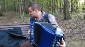 Измайловский пятачок, играет гармонист Николай Воронин «Барыня»