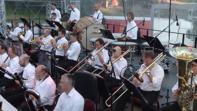 Oksana Lyniv conducts Lysenko Taras - Bulba Ouvertüre смотреть онлайн