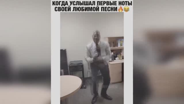 Легче новую купить, Просто поломалась, Когда услышал любимую песню смотреть онлайн