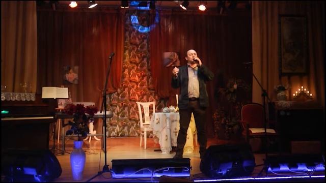 В городском саду- Автор стихов Булат Окуджава смотреть онлайн