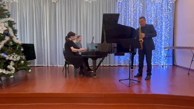 644 Ансамбль преподавателей г Хабаровск Три поросенка смотреть онлайн