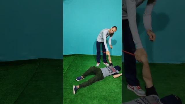 Simple Self Defense Moves You Should Know смотреть онлайн