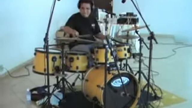 Felipe Almeida - Funk (Renato Massa) смотреть онлайн