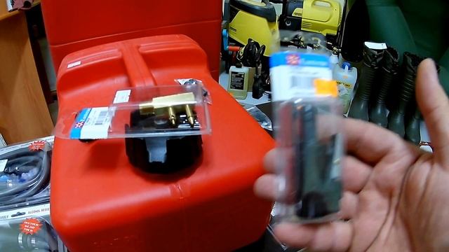 Внешний топливный бак для лодочного мотора