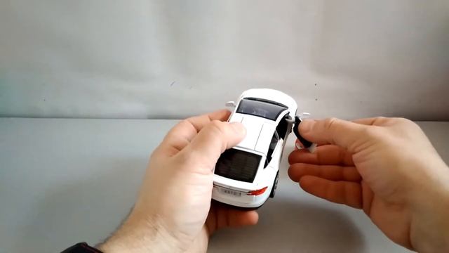 Новинка! Tesla Model X модель 
