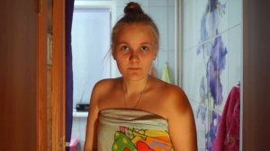 10 ТЫСЯЧ КНОПОК ПРАНК НАД ГОЛОЙ ДЕВУШКОЙ! ЖЕСТЬ! ДО КРОВИ! ЖЕСТОКИЙ РОЗЫГРЫШ НАД СЕСТРОЙ! (БпС)