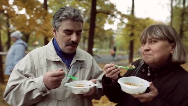 Мусульмане накормили москвичей пловом и чак-чаком смотреть онлайн