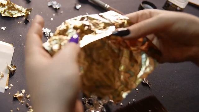 ЗОЛОЧЕНИЕ ПОТАЛЬЮ • МАСТЕР-КЛАСС | ЗОЛОТАЯ ОТКРЫТКА СВОИМИ РУКАМИ УРОК смотреть онлайн