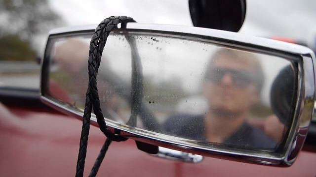 Nico Rosberg drives Mercedes-Benz 300SL - Footage смотреть онлайн