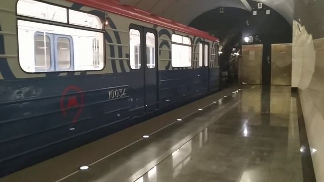 81-717/714 "Номерной" на станции Верхние лихоборы смотреть онлайн