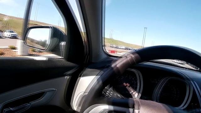 Дорога от дома в Costco. Canada, Moncton, May 2019. смотреть онлайн