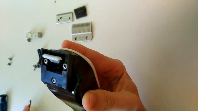 WAHL SUPER TAPER - HOW TO OPEN AND CLEAN YOUR HAIR CLIPPER - INSIDE MECANISM OF WAHL TAPER USA MADE смотреть онлайн