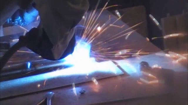 Сварочный инвертор "Колибри" в мастерской веломобилей. смотреть онлайн