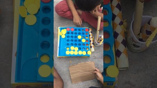 Strange chess can’t understand what they play, smart boy смотреть онлайн