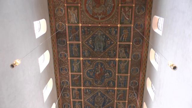 DIE BEMALTE HOLZDECKE ST. MICHAELISKIRCHE IN HILDESHEIM 13. JULI 2014 смотреть онлайн