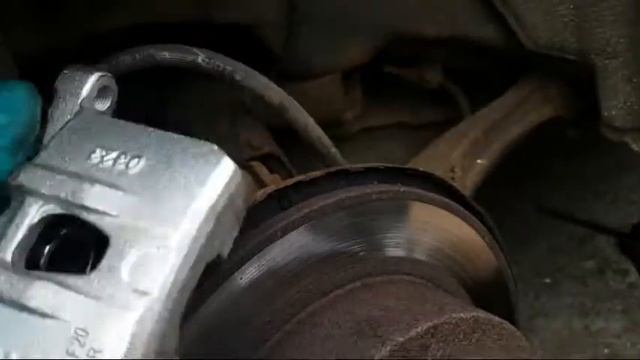 Mitsubishi outlander mark 2 rear caliper change смотреть онлайн