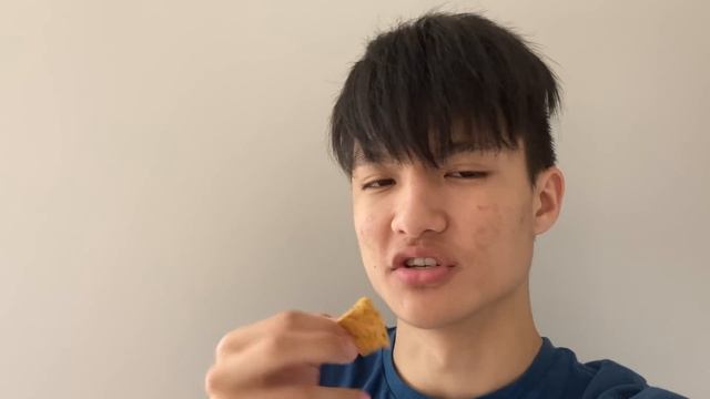Eating tortilla chip vertically using the roof of my mouth смотреть онлайн