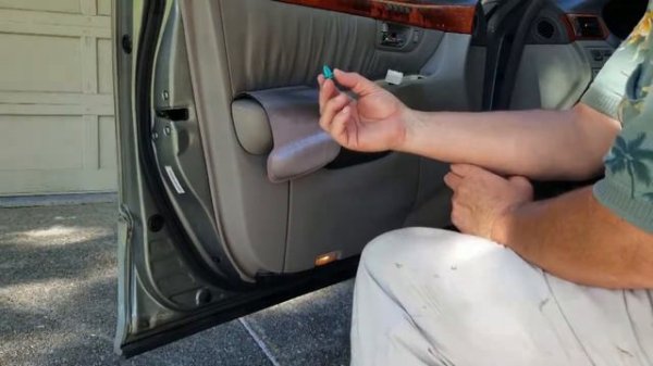 2001 Lexus LS430 Driver Door Panel Removal