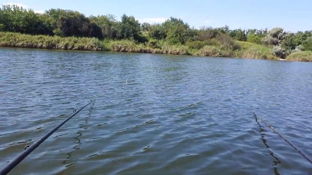 Рыбалка с лодки ,тихая лагуна смотреть онлайн