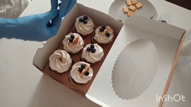 Декор капкейков. Очень эффектный и лёгкий. Декорируем ягодами и сладостями. смотреть онлайн