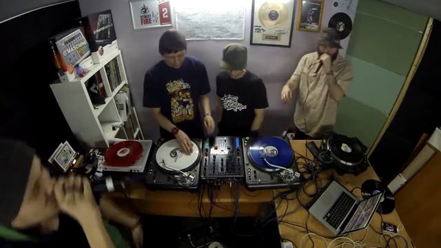 DJ CHELL & PARTYMASTER & FORESTERZ & QUINCY BROOKS смотреть онлайн