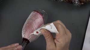 Декор бутылки шампанского и бокалов. Необычная техника контурной росписи. МК Натальи Удовиной.