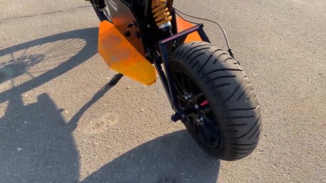 Мощный электроскутер Charger R12