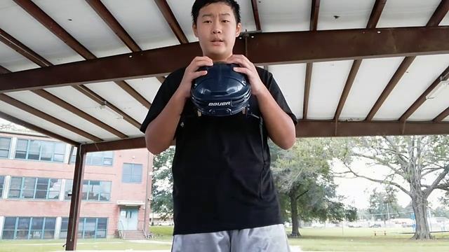 Bauer 4500 Hockey Helmet Review смотреть онлайн