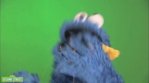 Куки монстер ест печенье